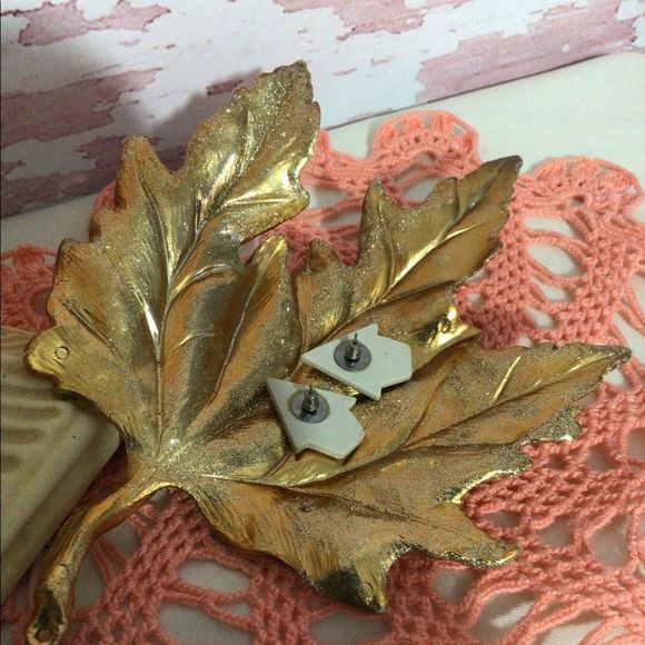 Vintage Porcelain Birdhouse Earrings Posts Studs Birdhouse Pierced Earrings - Picture 10 of 15